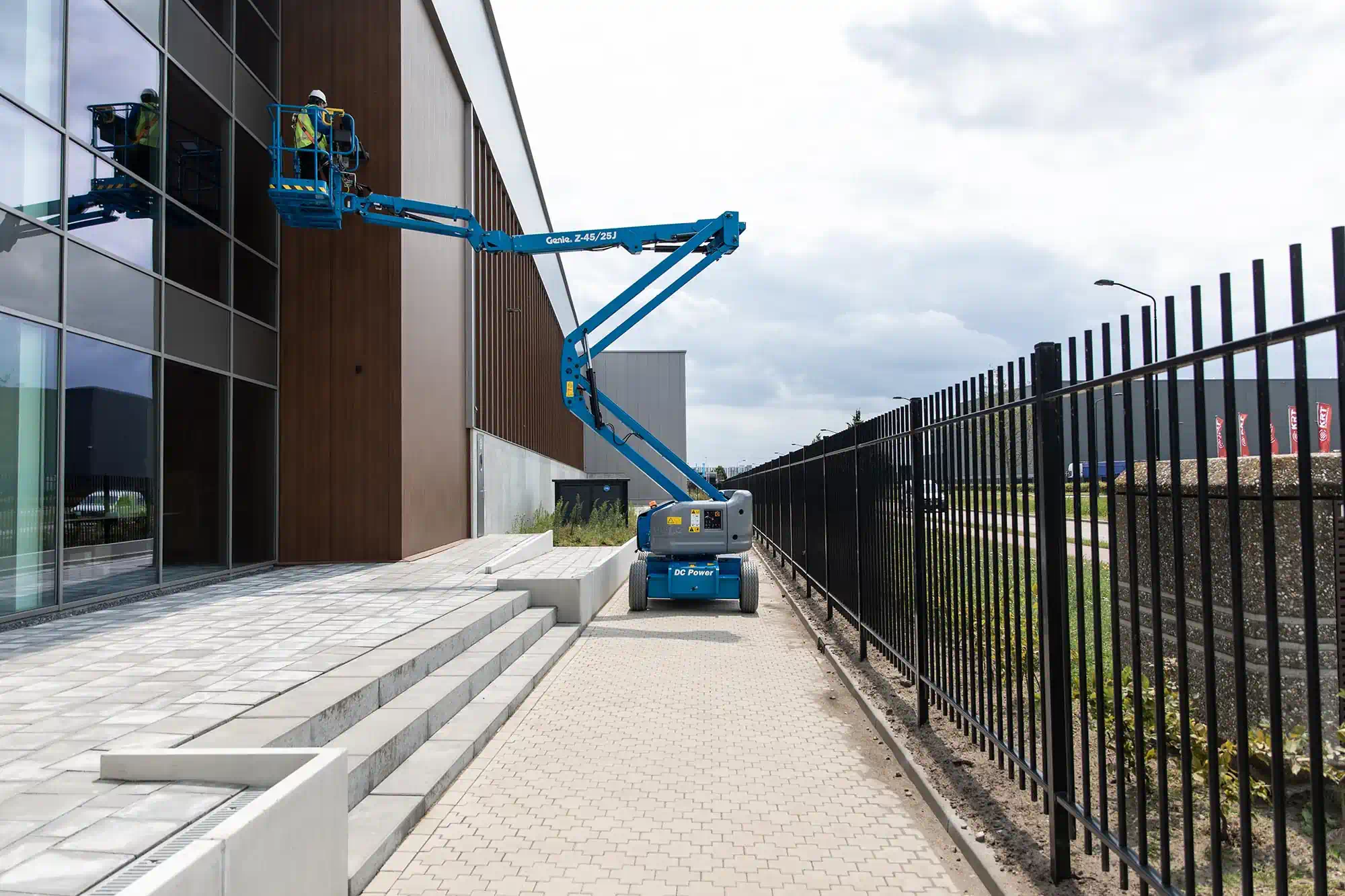 Genie Z-4525JDC (45 ft)